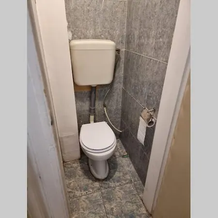 Garsoniera De Inchiriat In Regim Hotelier Universitate דירה *